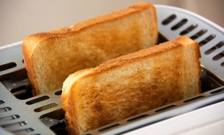 Toast, chips en gebakken aardappelen kunnen het risico op kanker verhogen