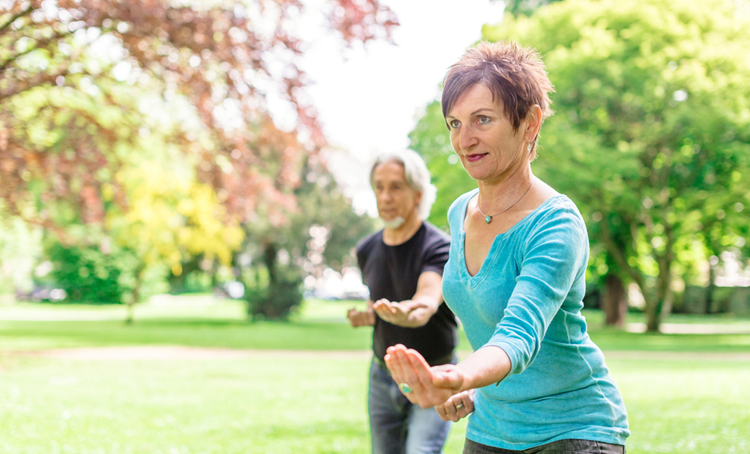 Hoe tai chi het risico op vallen vermindert