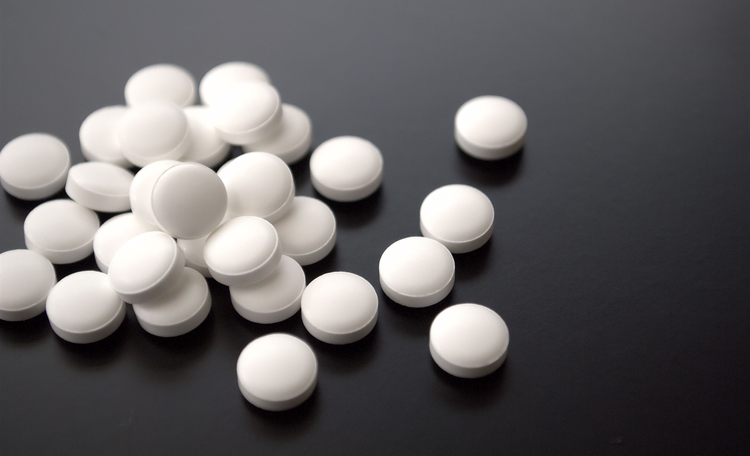 Pijnstillers kunnen bijdragen aan antibioticaresistentie